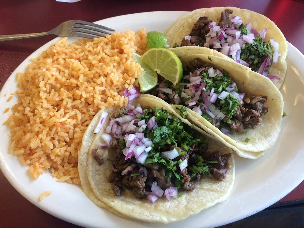 Los Burritos Tapatios | restaurant | 849 E Roosevelt Rd, Lombard, IL 60148, USA | 6302689321 OR +1 630-268-9321