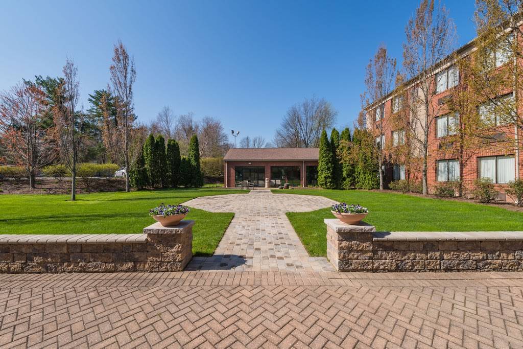 DoubleTree by Hilton Hotel Akron - Fairlawn | cafe | 3150 W Market St, Akron, OH 44333, USA | 3308699000 OR +1 330-869-9000