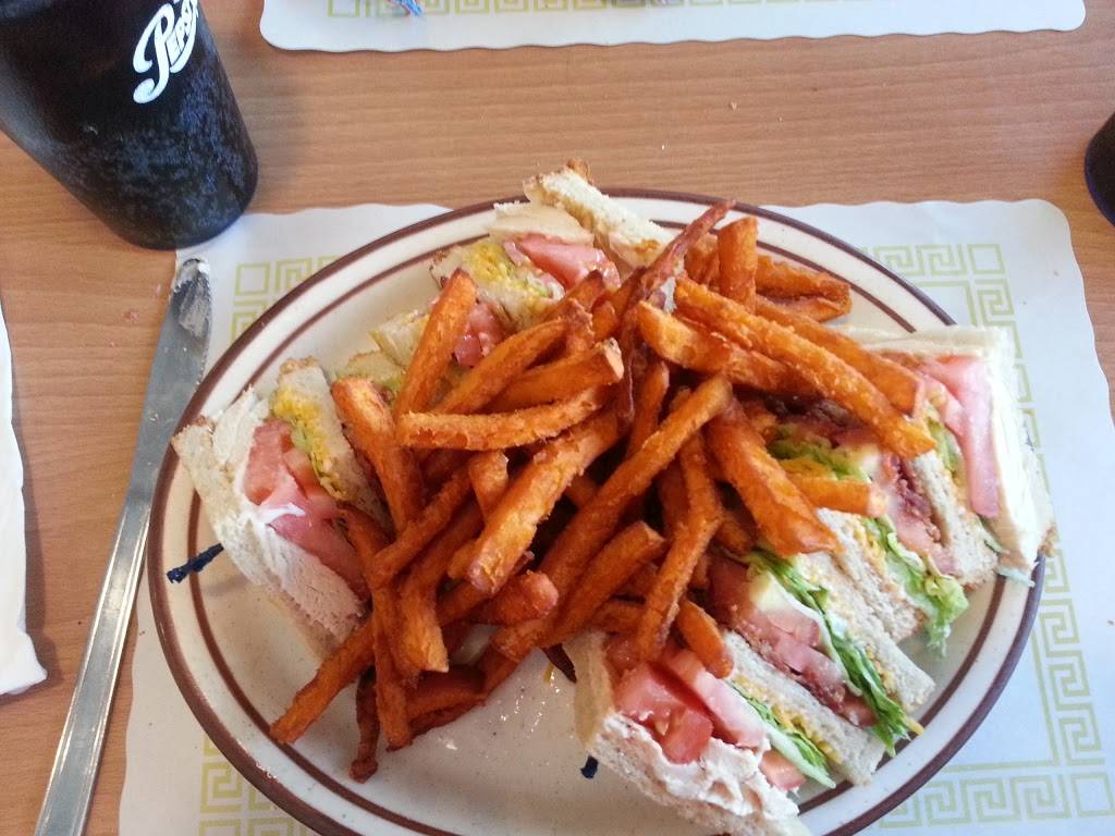 Nicks Country Oven | restaurant | 511 W 14 Mile Rd, Clawson, MI 48017, USA | 2488507289 OR +1 248-850-7289