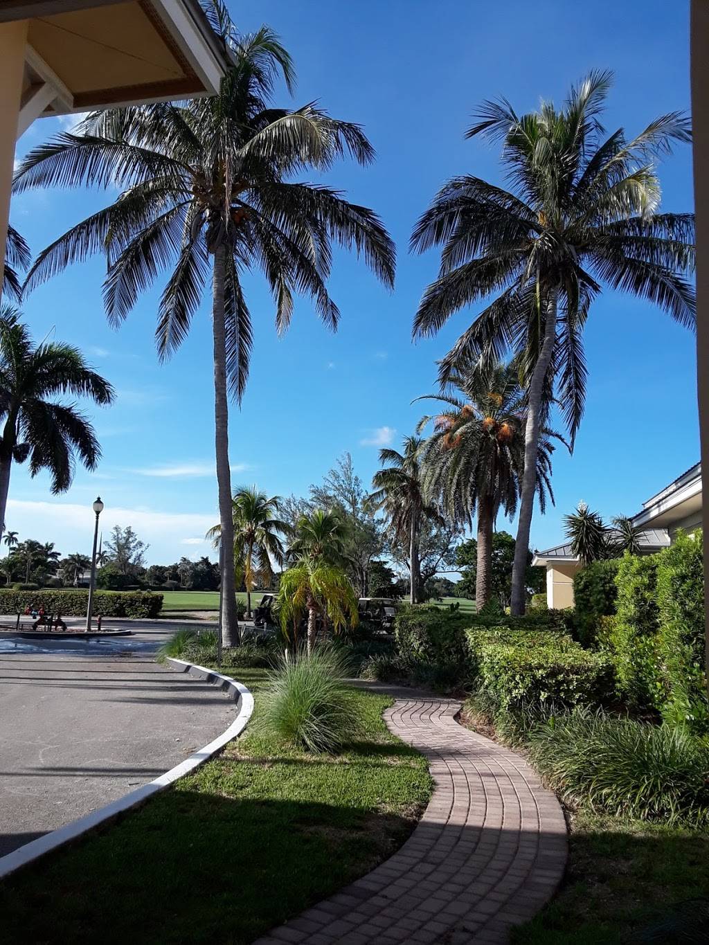 The Beach Club Lake Worth at Lake Worth Golf Course | restaurant | 1 7th Ave N, Lake Worth, FL 33460, USA | 5615858976 OR +1 561-585-8976