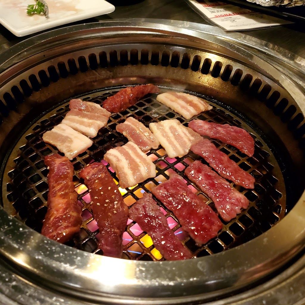 Gyu-Kaku Japanese BBQ | restaurant | 3025 Lyndale Ave S, Minneapolis, MN 55408, USA | 6122249888 OR +1 612-224-9888