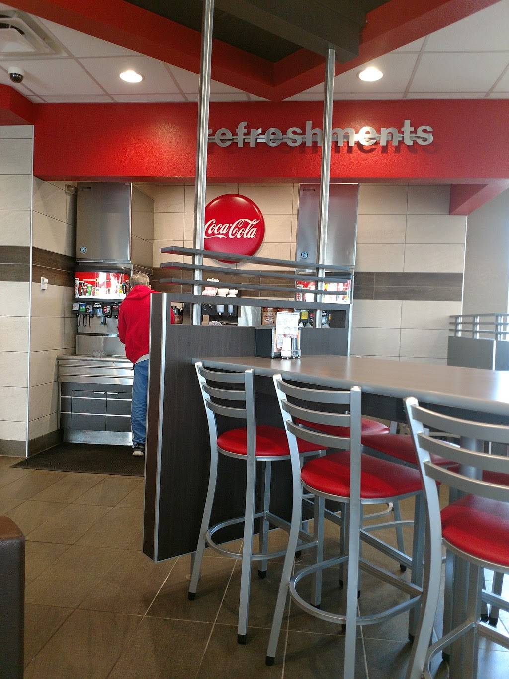 Hardees | restaurant | 407 W Main St, McMinnville, TN 37110, USA | 9314735220 OR +1 931-473-5220