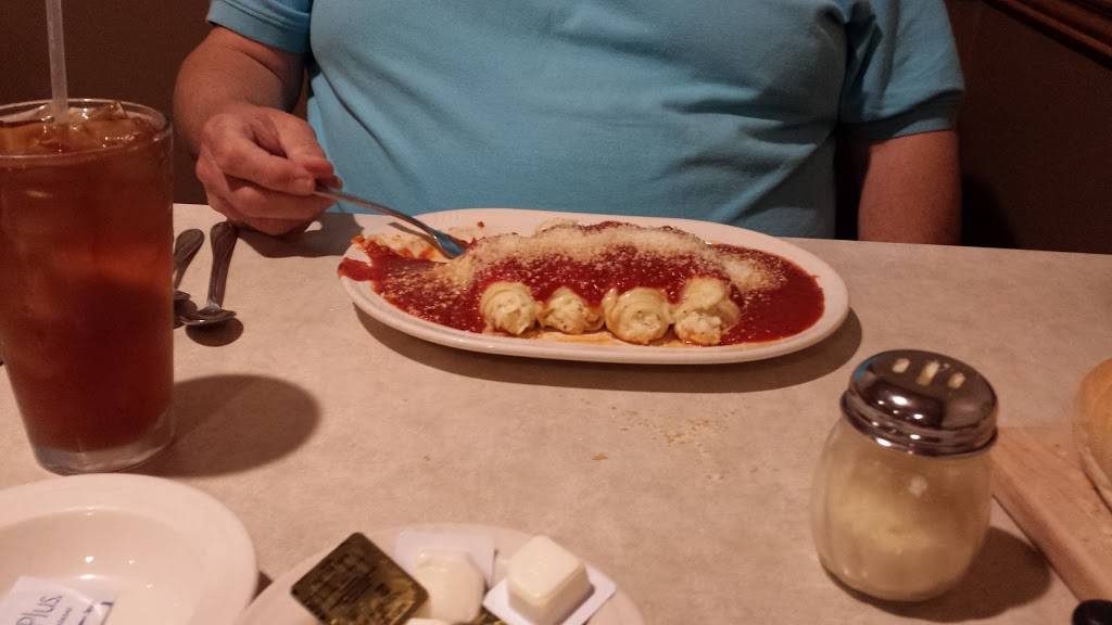 DeRangos "The Pizza King" & Steakhouse | restaurant | 4621 6 Mile Rd, Racine, WI 53402, USA | 2626390864 OR +1 262-639-0864