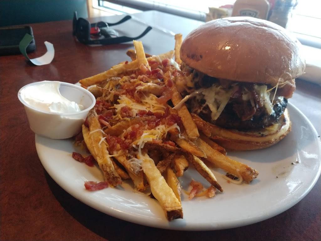 Moosehead Grill | restaurant | 7660 Leavitt Rd, Amherst, OH 44001, USA | 4409857429 OR +1 440-985-7429