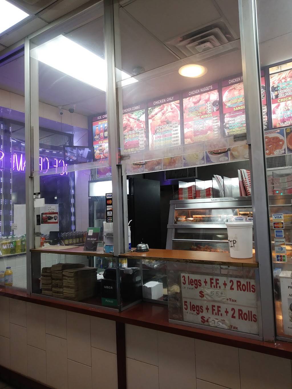 Crown Fried Chicken | restaurant | 1128 S Broad St, Philadelphia, PA 19146, USA | 2155469910 OR +1 215-546-9910