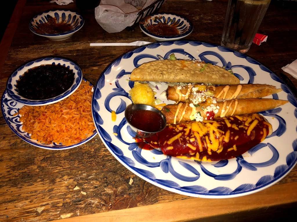 Chevys Fresh Mex | restaurant | 12547 FL-535, Lake Buena Vista, FL 32836, USA | 4078271052 OR +1 407-827-1052