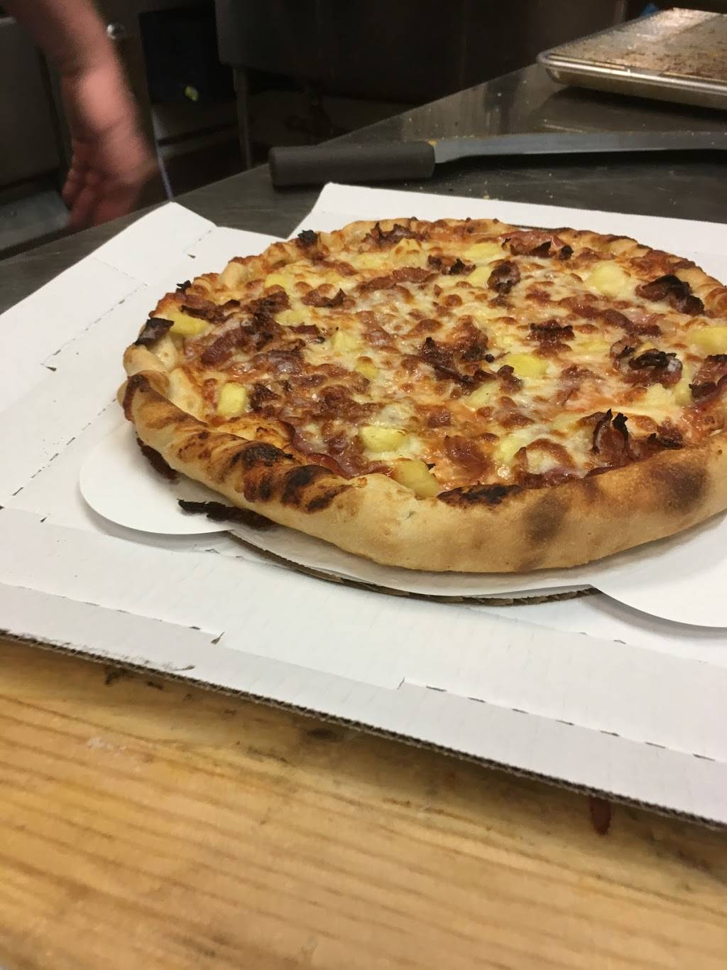 Pizza Jones | meal takeaway | 2415 East Cesar E Chavez Avenue, Los Angeles, CA 90033, USA | 3236852327 OR +1 323-685-2327