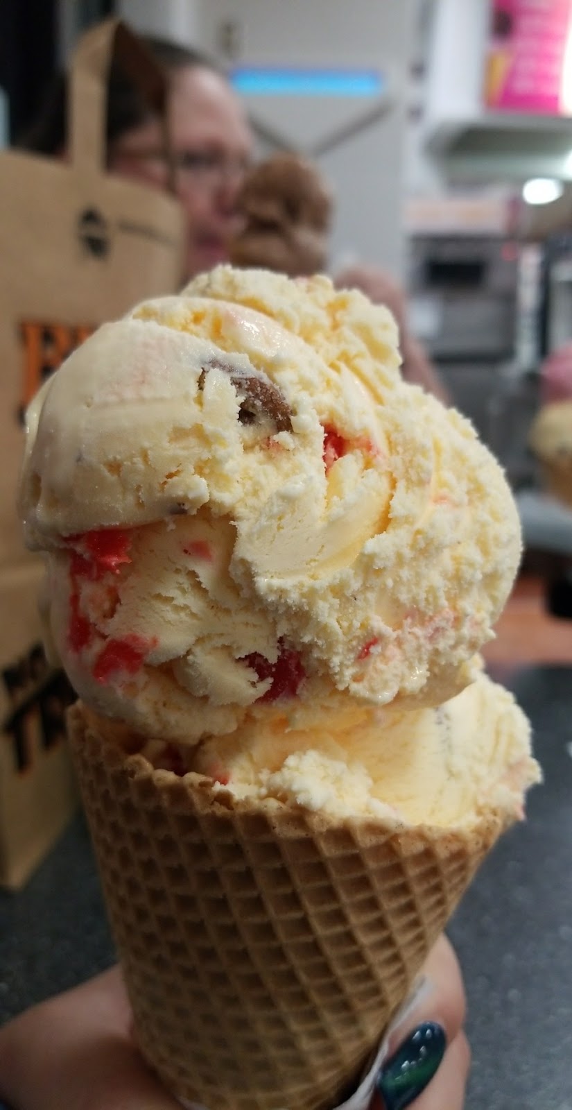 Braums Ice Cream & Dairy Store | restaurant | 823 S 44th St, Blackwell, OK 74631, USA | 5803632610 OR +1 580-363-2610