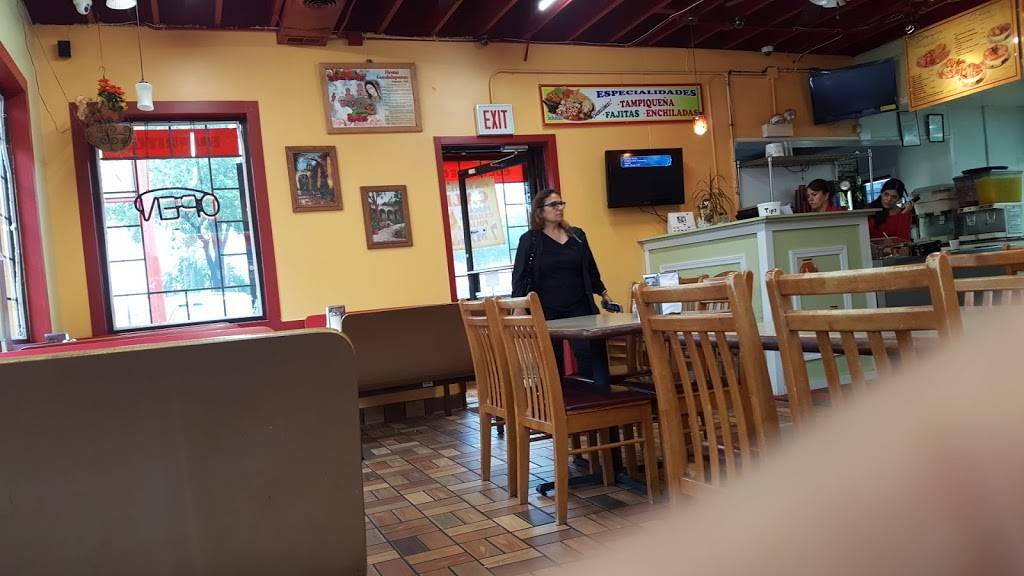 Tacos Nietos | restaurant | 3335 E 106th St, Chicago, IL 60617, USA | 7732215000 OR +1 773-221-5000