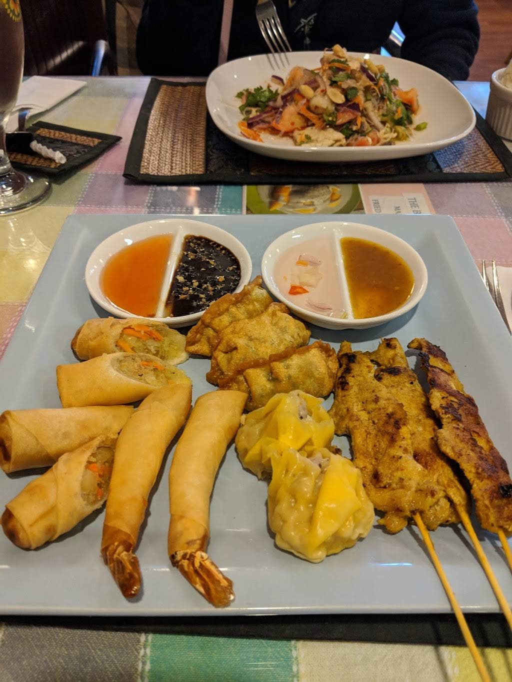 M Thai Kitchen | restaurant | 181 Mitchells Chance Rd, Edgewater, MD 21037, USA | 4109560952 OR +1 410-956-0952