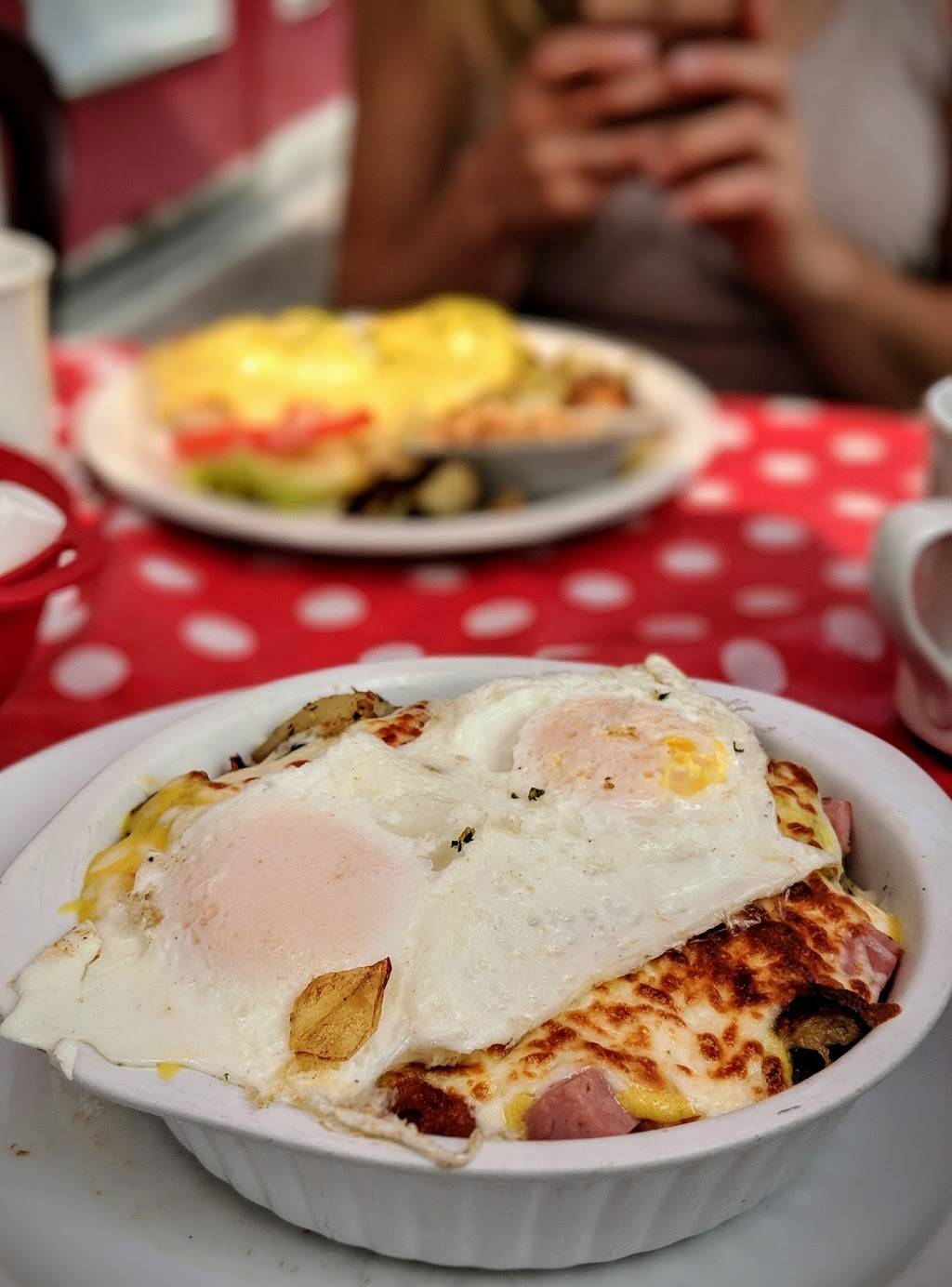 Resto Chez Mo-Nik | restaurant | 33 Boulevard Saint-Joseph, Gatineau, QC J8Y 3V8, Canada | 8197721277 OR +1 819-772-1277