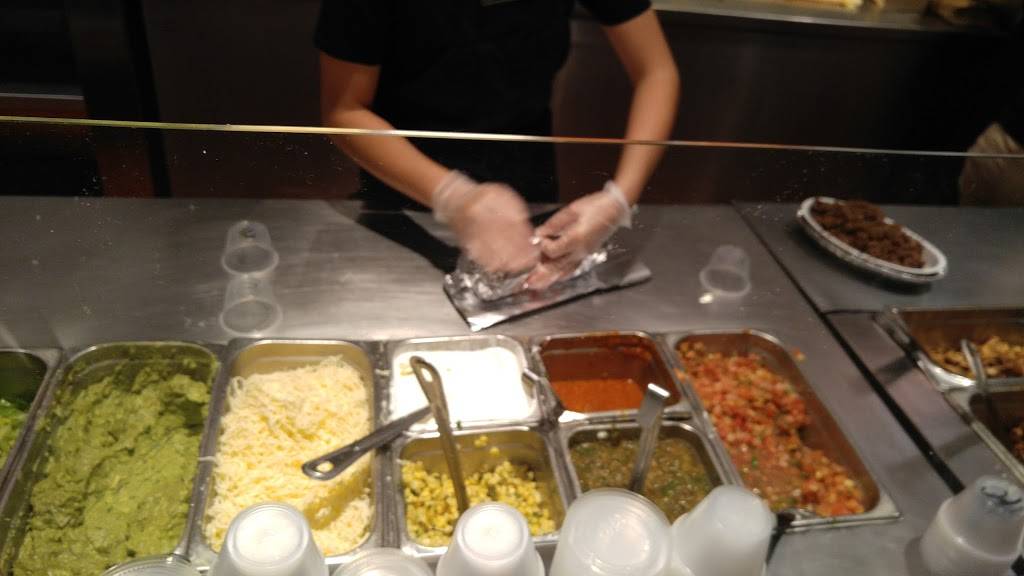 Chipotle Mexican Grill | restaurant | 1608 State Hwy 684 W, Bradenton, FL 34207, USA | 9417520425 OR +1 941-752-0425