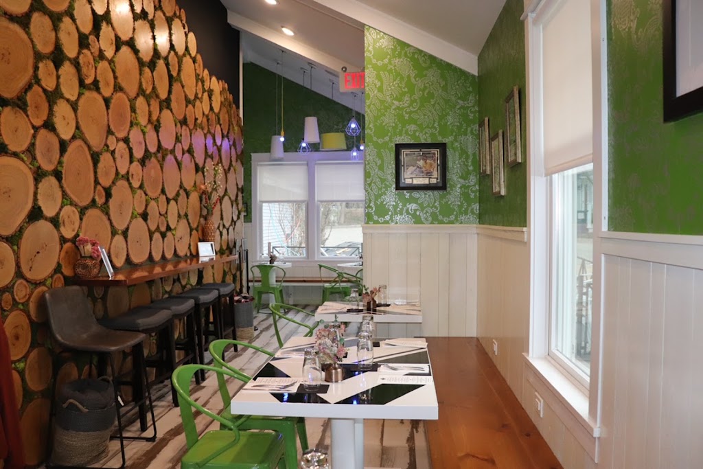 One Thirty Eight Cocktail Lounge | restaurant | 138 W 3rd St, Harbor Springs, MI 49740, USA | 2312424394 OR +1 231-242-4394