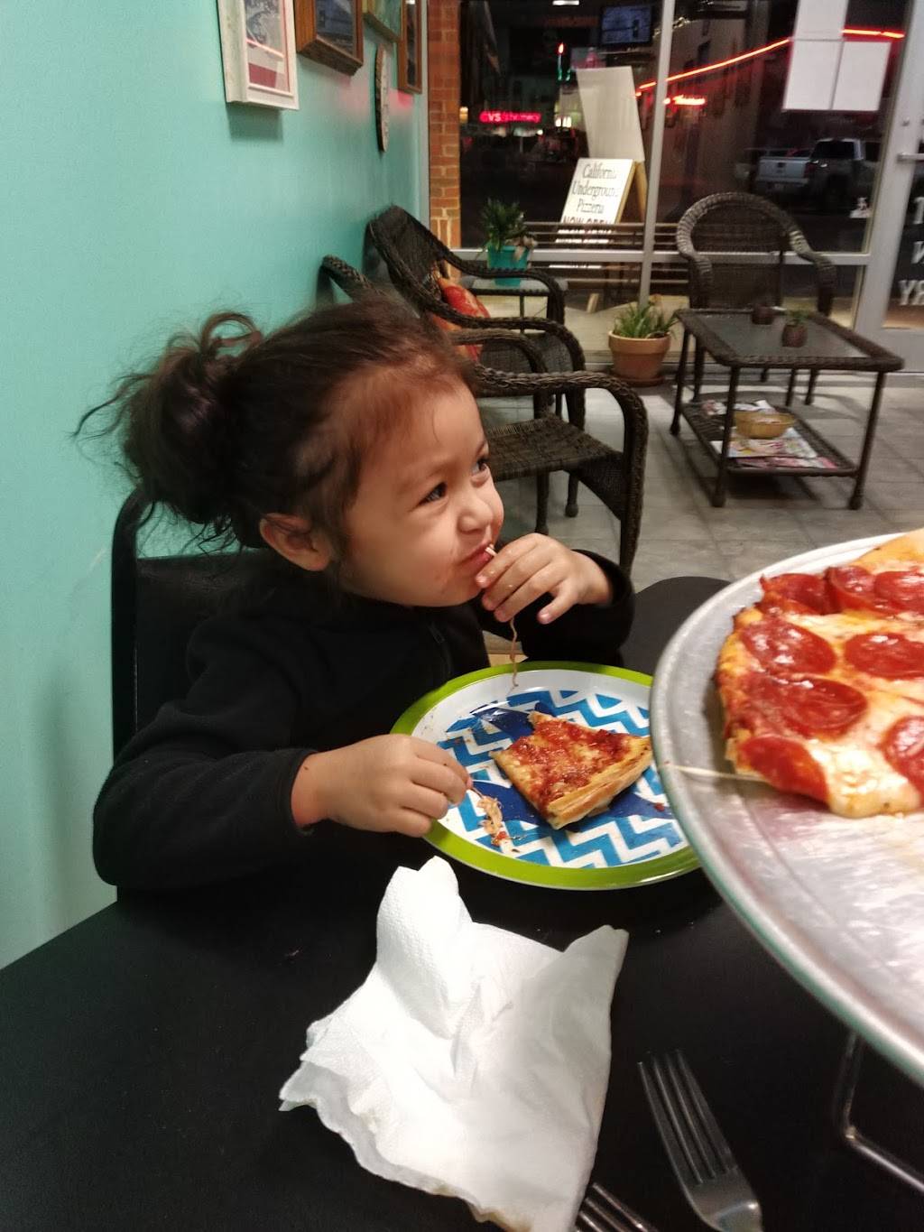 California Underground Pizzeria | meal delivery | 13620 US-43, Northport, AL 35475, USA | 2053398660 OR +1 205-339-8660