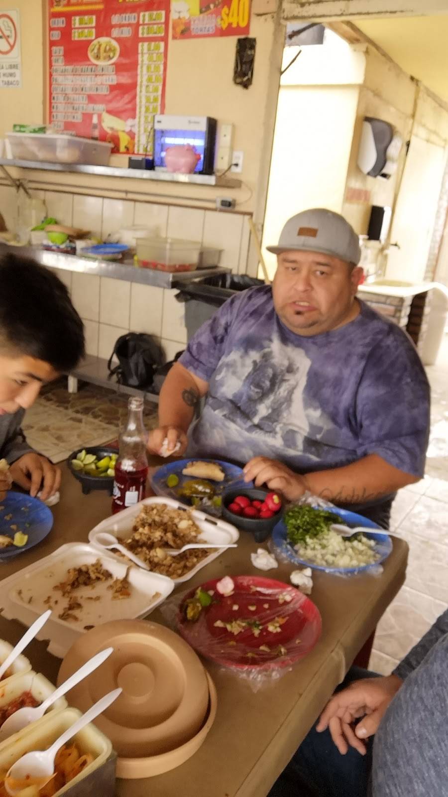 Carnitas los tres cochinitos | restaurant | Tijuana - Tecate Km 23.5, El Realito, Tijuana, B.C., Mexico | 0446643898497 OR +52 1 664 389 8497