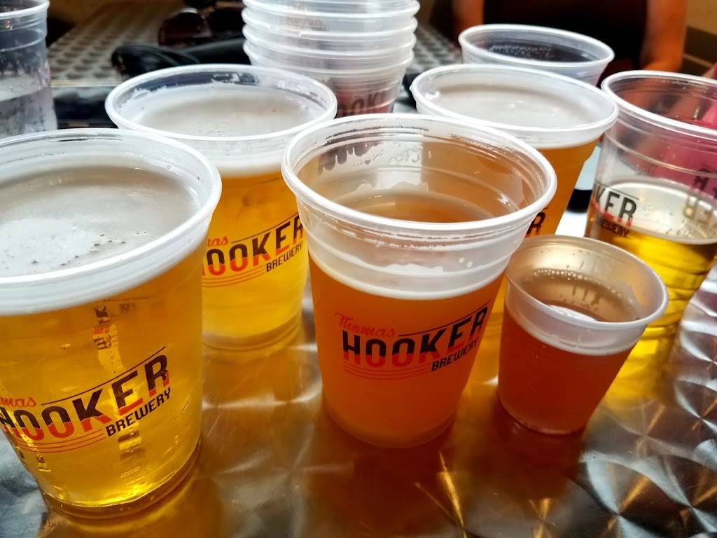 Thomas Hooker Brewery | restaurant | 16 Tobey Rd, Bloomfield, CT 06002, USA | 8602423111 OR +1 860-242-3111