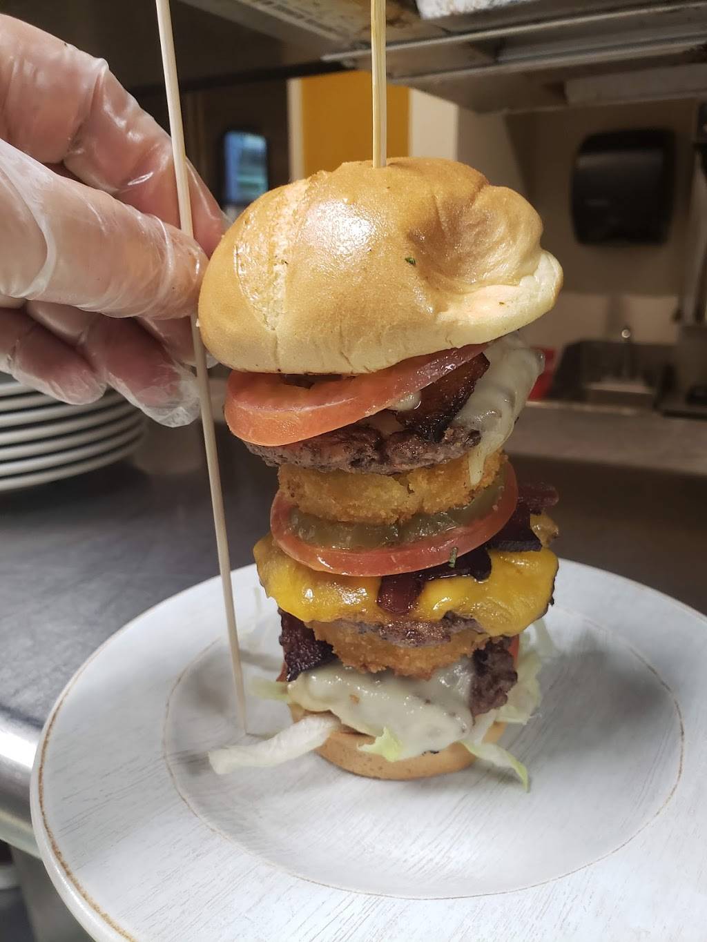 Firehouse Rosedale Station | restaurant | 2905 Calloway Dr, Bakersfield, CA 93312, USA | 6618367665 OR +1 661-836-7665