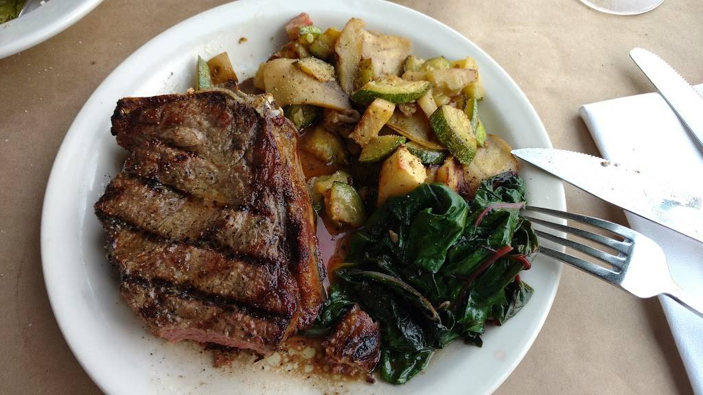 Ginos | restaurant | 8051 SE 13th Ave, Portland, OR 97202, USA | 5032334613 OR +1 503-233-4613