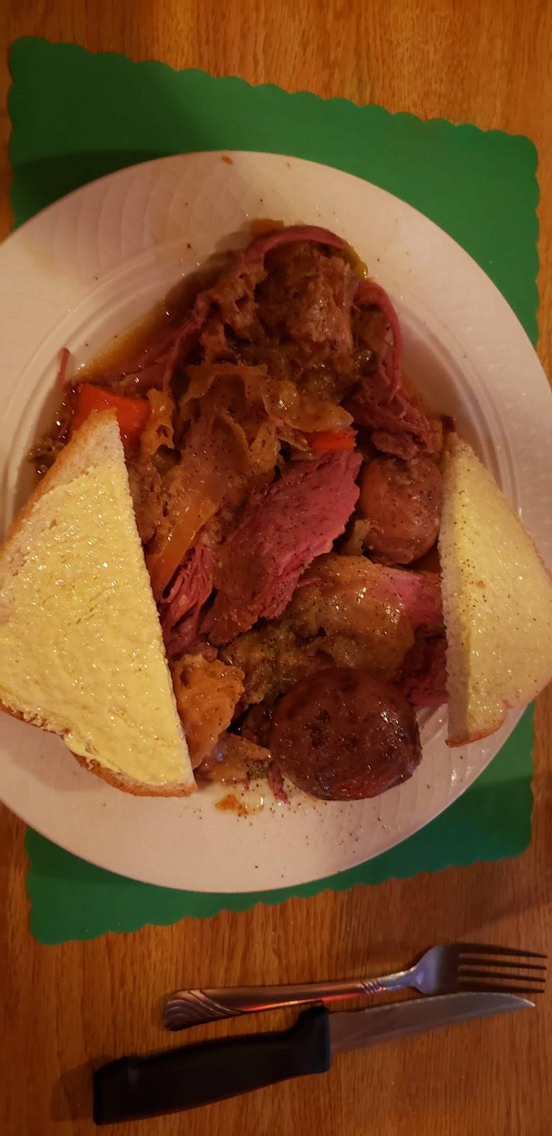 Fat Boys Emporium | restaurant | 805 Main St, Boyceville, WI 54725, USA | 7156437045 OR +1 715-643-7045