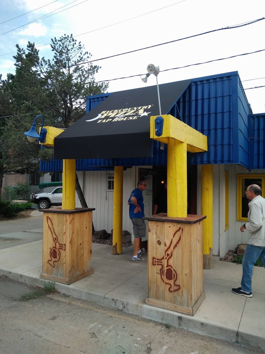Backcountry Pizza & Tap House | restaurant | 2319 Arapahoe Ave, Boulder, CO 80302, USA | 3034494285 OR +1 303-449-4285