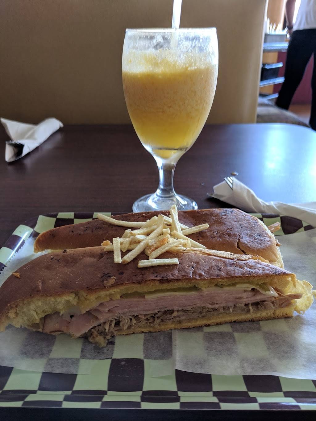 Havana Kiss Cuban Cafe | cafe | 5726 W Irlo Bronson Memorial Hwy, Kissimmee, FL 34746, USA | 4075073882 OR +1 407-507-3882