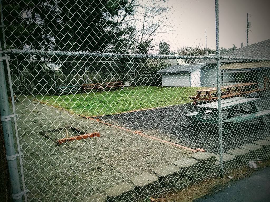 A & C Sports Bar | restaurant | 3249 Perry Ave, Bremerton, WA 98310, USA | 3603773248 OR +1 360-377-3248