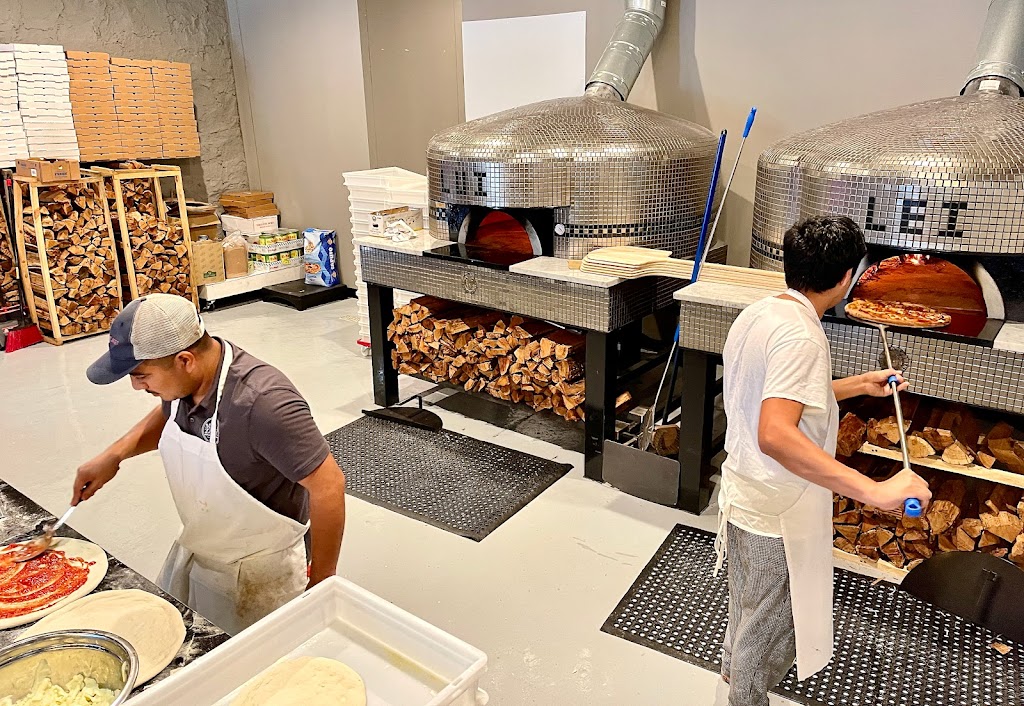 Magazzino Delle Pizza | restaurant | 137 S Perry St, Lawrenceville, GA 30046, USA | 4704841917 OR +1 470-484-1917