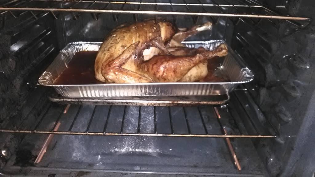 The Neighborhood Pub & Grill At Ellerys | restaurant | 701 Lincoln Blvd, Middlesex, NJ 08846, USA | 7323562444 OR +1 732-356-2444