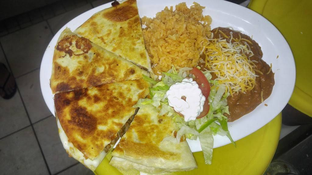 Baja Taco | restaurant | 209 Summit St, Crescent City, FL 32112, USA | 3866984155 OR +1 386-698-4155