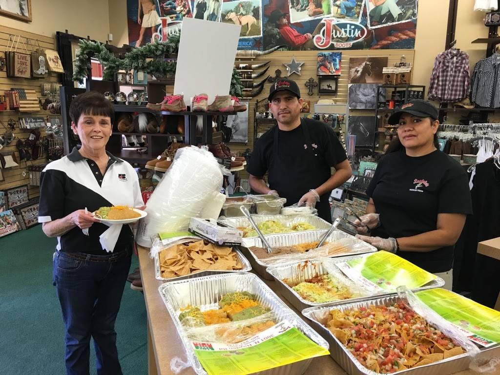 Losbetos Mexican Food | restaurant | 3001 North Hayden Road, Scottsdale, AZ 85251, USA | 4809475142 OR +1 480-947-5142