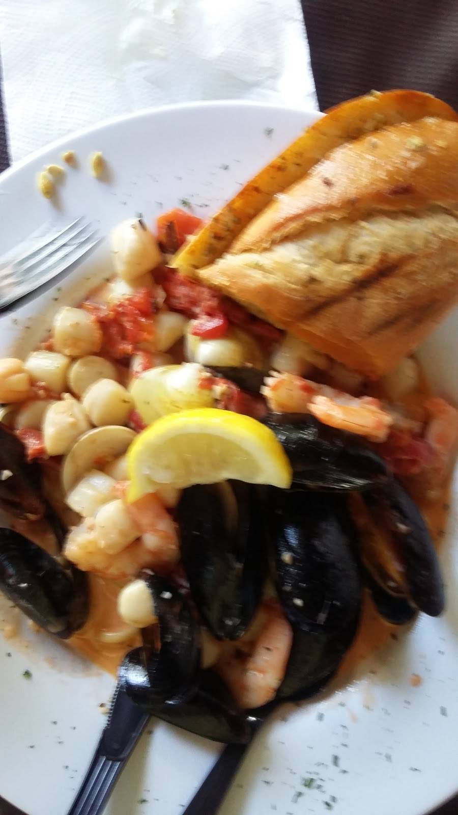 The Crazy Flamingo | restaurant | 1035 N Collier Blvd #313, Marco Island, FL 34145, USA | 2396429600 OR +1 239-642-9600