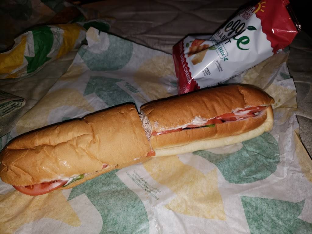 Subway Restaurants | restaurant | 32801 Eiland Blvd #109, Zephyrhills, FL 33545, USA | 8137883456 OR +1 813-788-3456