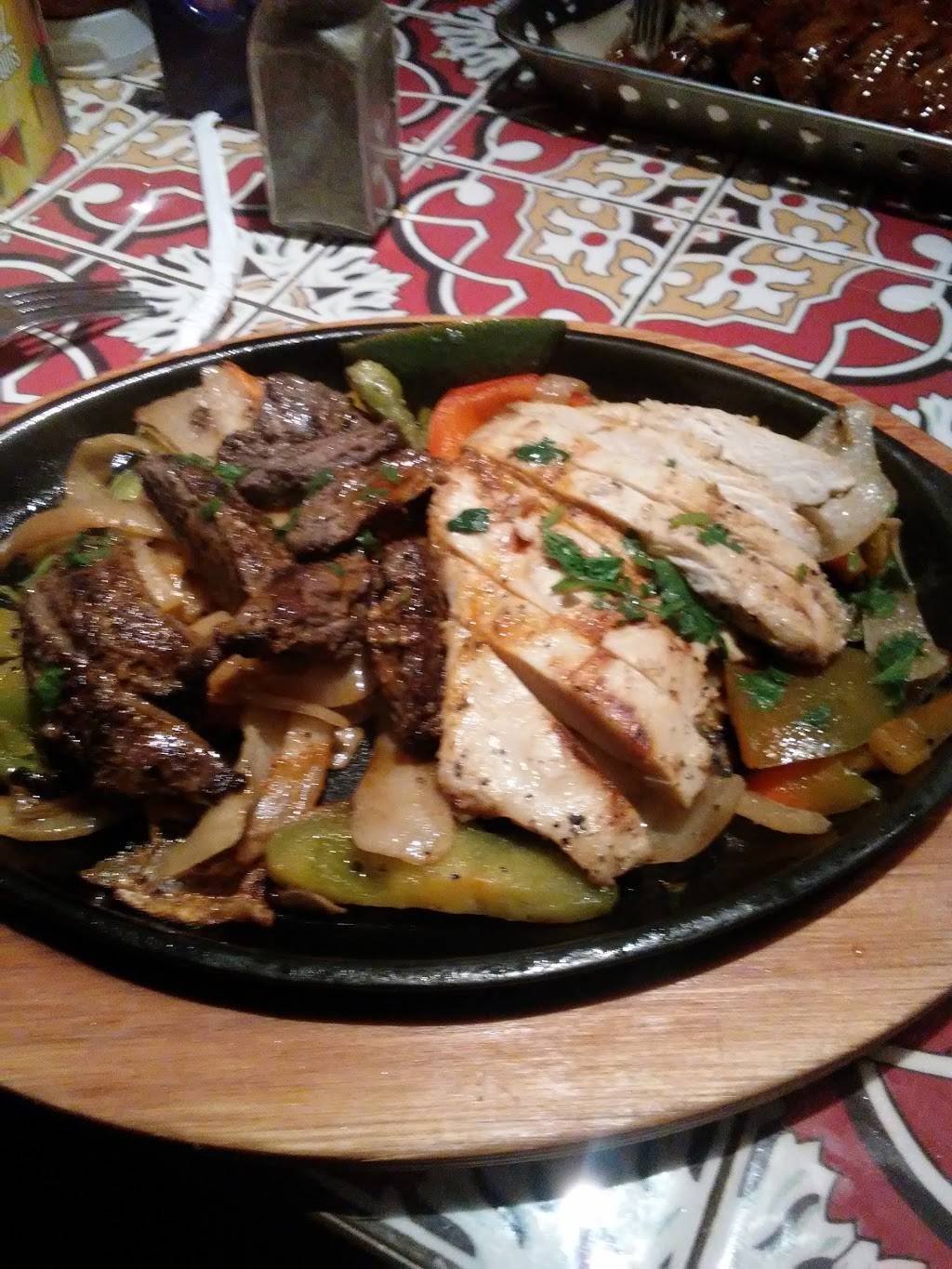 Chilis Grill & Bar | meal takeaway | 1760 Clements Bridge Rd, Deptford Township, NJ 08096, USA | 8563841212 OR +1 856-384-1212