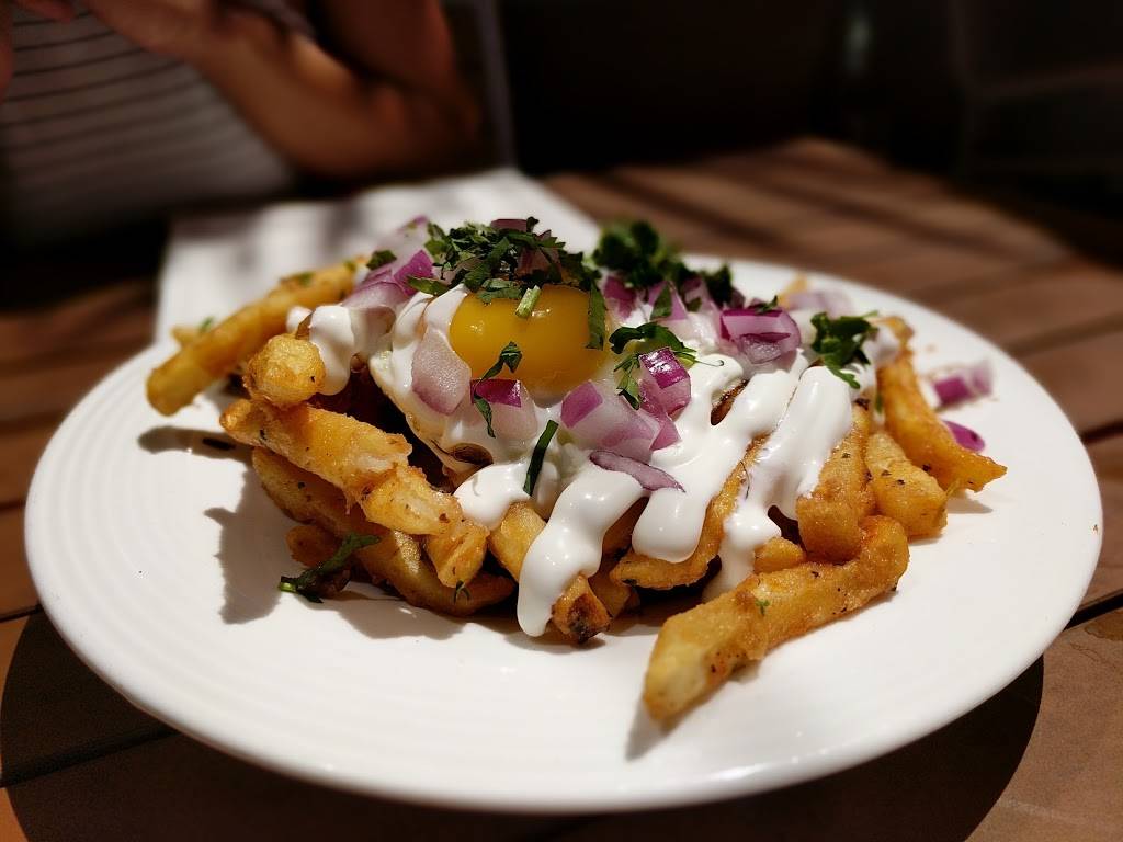 Nom Burger | restaurant | 251 W Washington Ave, Sunnyvale, CA 94086, USA | 4087208880 OR +1 408-720-8880