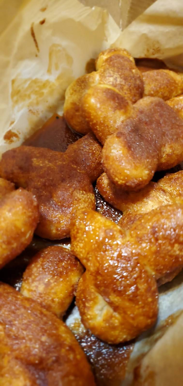 Dominos Pizza | meal delivery | 1823 S Nevada Ave, Colorado Springs, CO 80905, USA | 7194750945 OR +1 719-475-0945