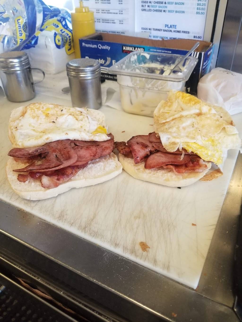 Yankees Lunch Truck | restaurant | 550 E Port St, Newark, NJ 07114, USA | 9734669458 OR +1 973-466-9458