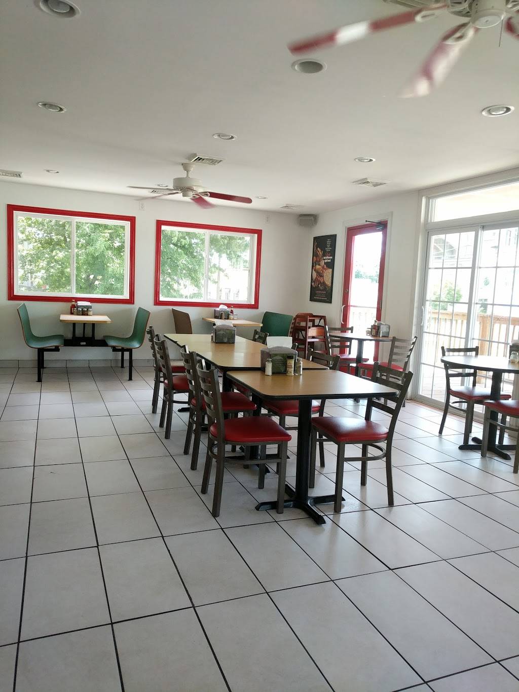 Monte Carlo Pizza | restaurant | 145 S Cameron St, Harrisburg, PA 17101, USA | 7172389404 OR +1 717-238-9404