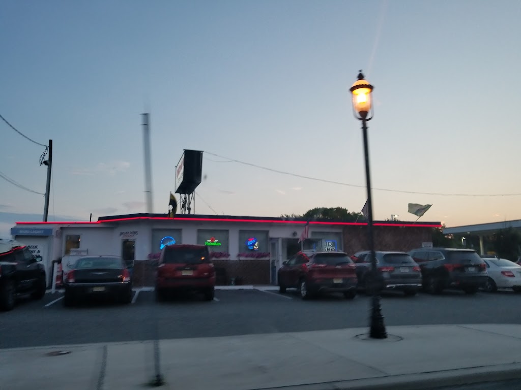 Di Orios Bar & Grill | restaurant | 10 MacArthur Blvd, Somers Point, NJ 08244, USA | 6099276111 OR +1 609-927-6111