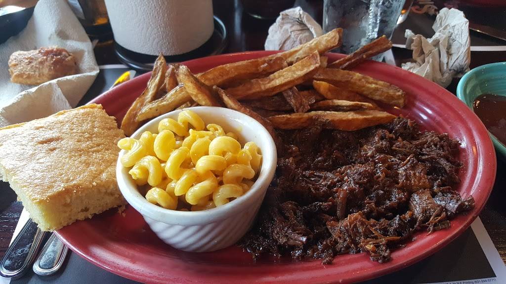 Smokin Als | restaurant | 4847 Merrick Rd, Massapequa Park, NY 11762, USA | 5167994900 OR +1 516-799-4900