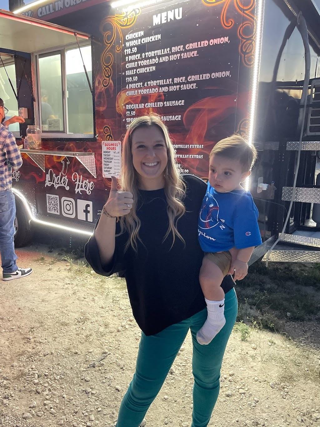 Pollos asados El Gran Pajaro | restaurant | 5615 Lone Star Pkwy, San Antonio, TX 78253, USA | 2102553755 OR +1 210-255-3755