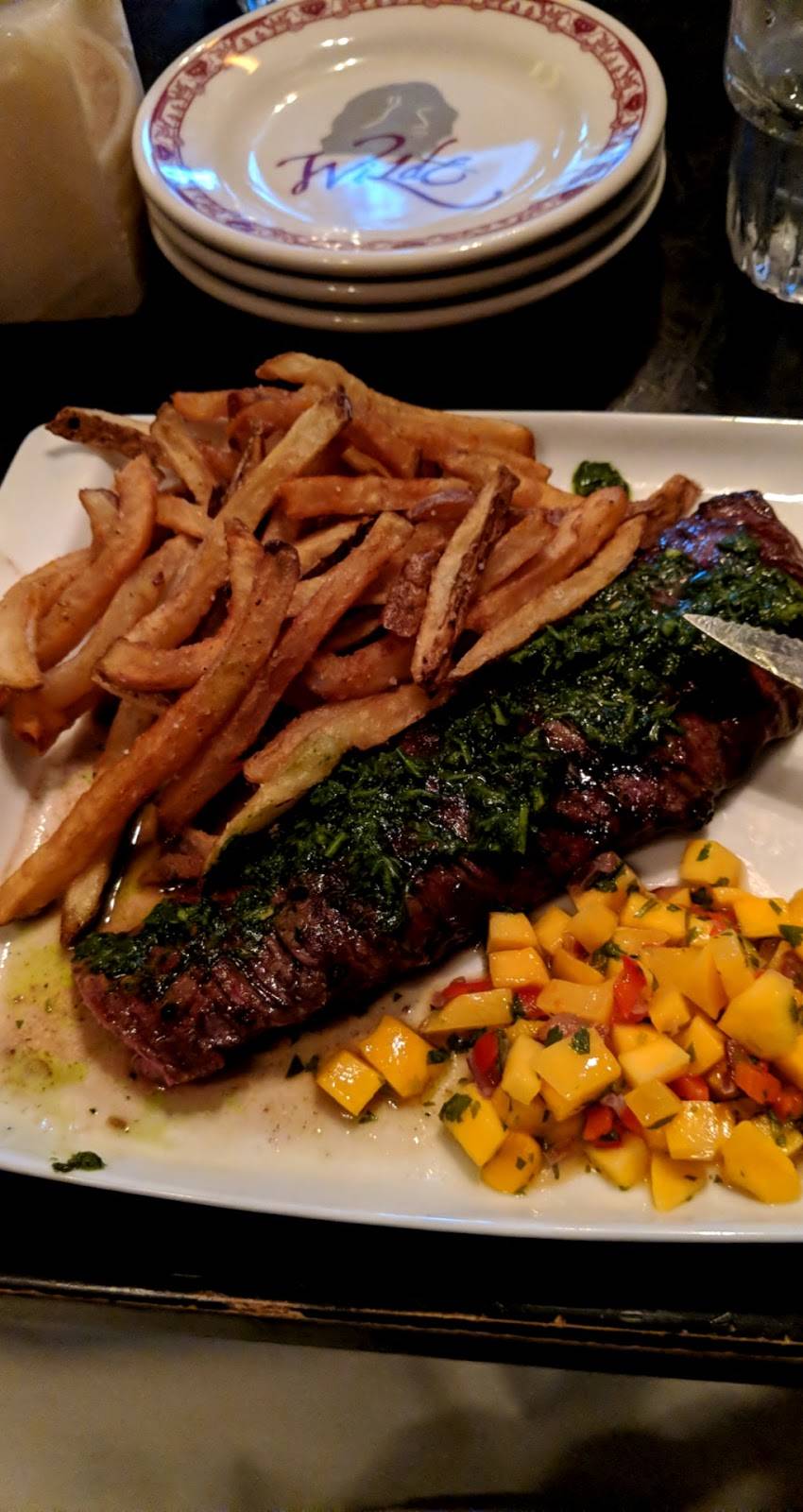 Wilde Bar & Restaurant | restaurant | 3130 N Broadway, Chicago, IL 60657, USA | 7732440404 OR +1 773-244-0404