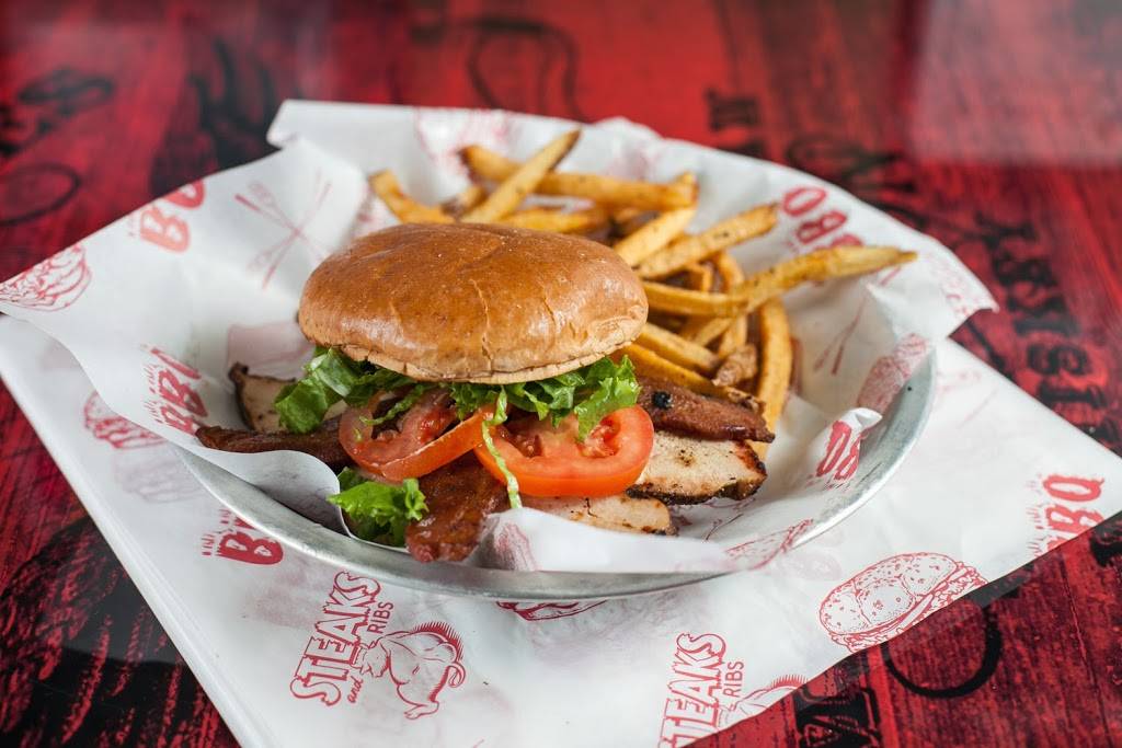 Backyard BBQ & Booze | restaurant | 2600 W Sylvania Ave #1, Toledo, OH 43613, USA | 4194752515 OR +1 419-475-2515