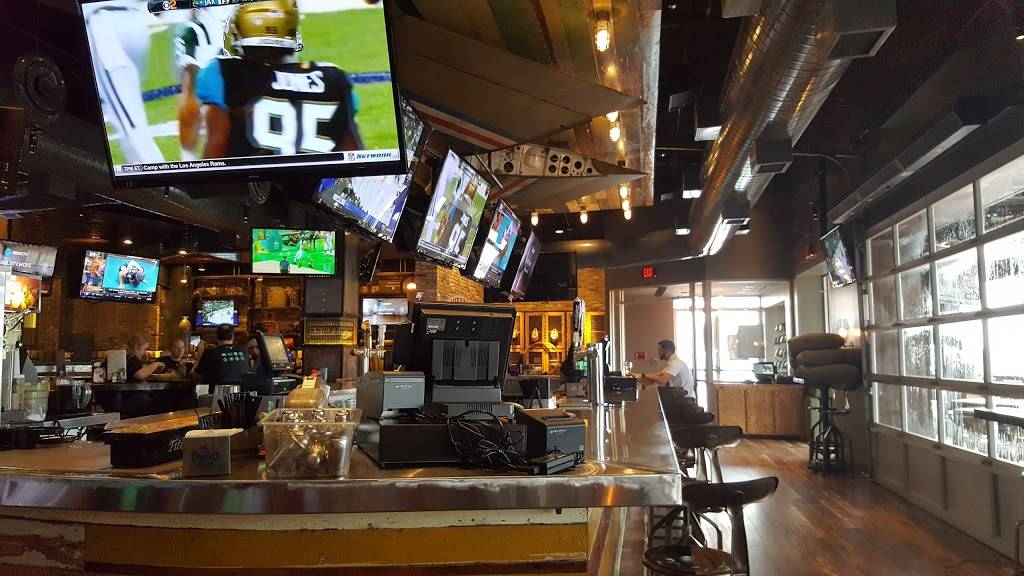 Bombshells | restaurant | 15119 I-35, Pflugerville, TX 78660, USA | 5126702662 OR +1 512-670-2662