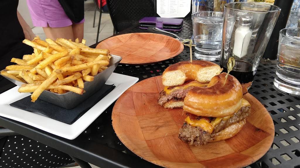 Fat Cat Bar & Grill | restaurant | 1401 S Virginia St, Reno, NV 89502, USA | 7754532223 OR +1 775-453-2223