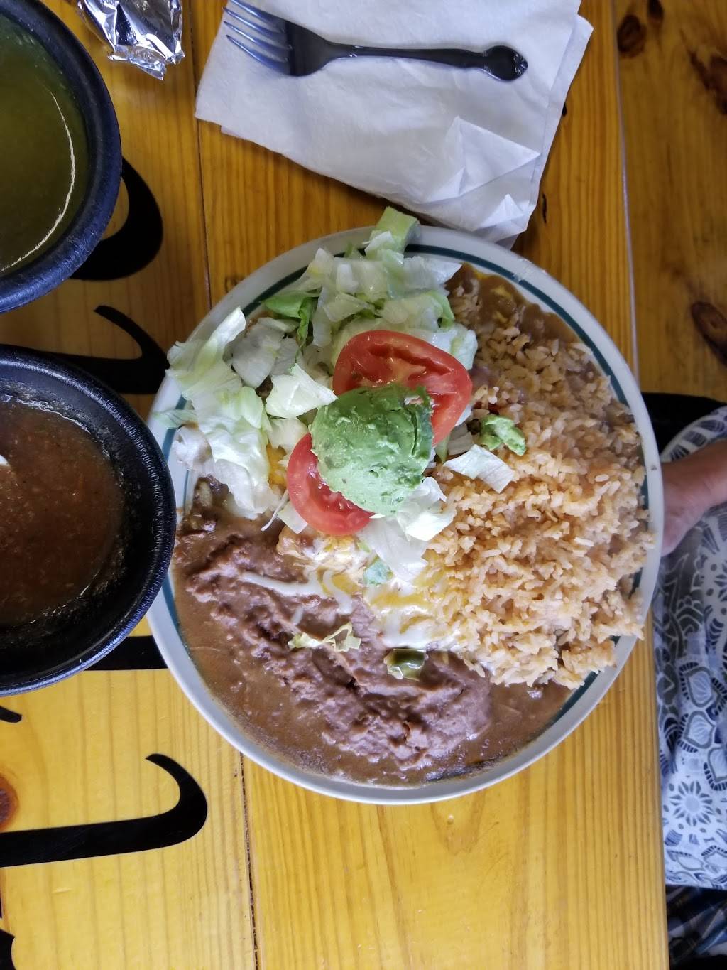 Martines Tacos | restaurant | 6260 FM1283, Lakehills, TX 78063, USA | 2103710329 OR +1 210-371-0329