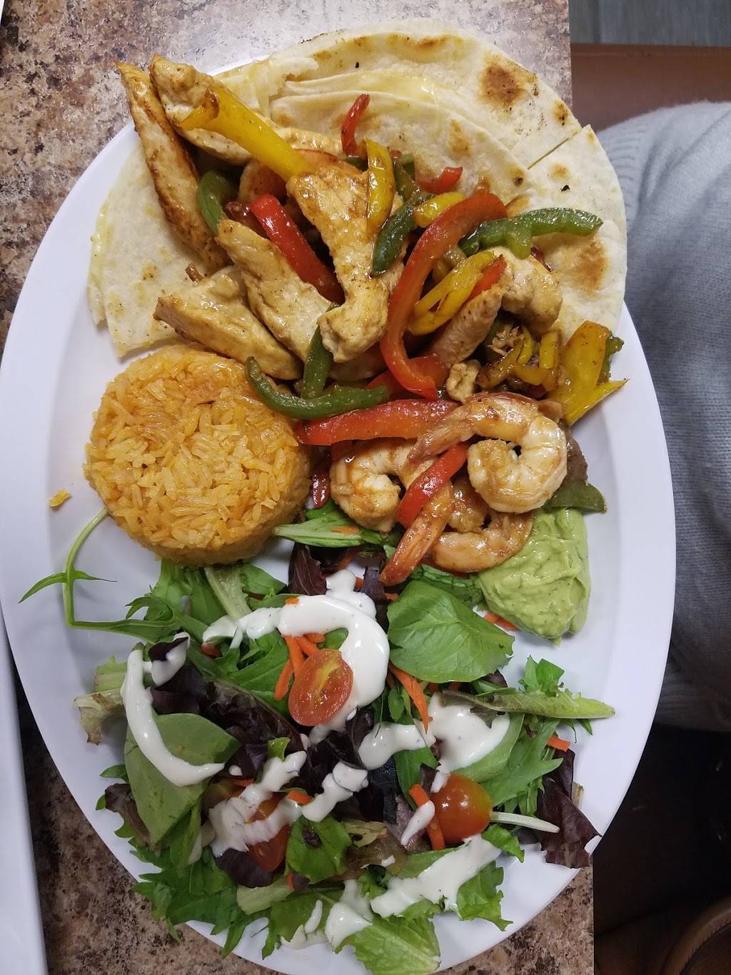 Guamuchilito Town | restaurant | 300 S Highland Springs Ave, Banning, CA 92220, USA | 9518453022 OR +1 951-845-3022