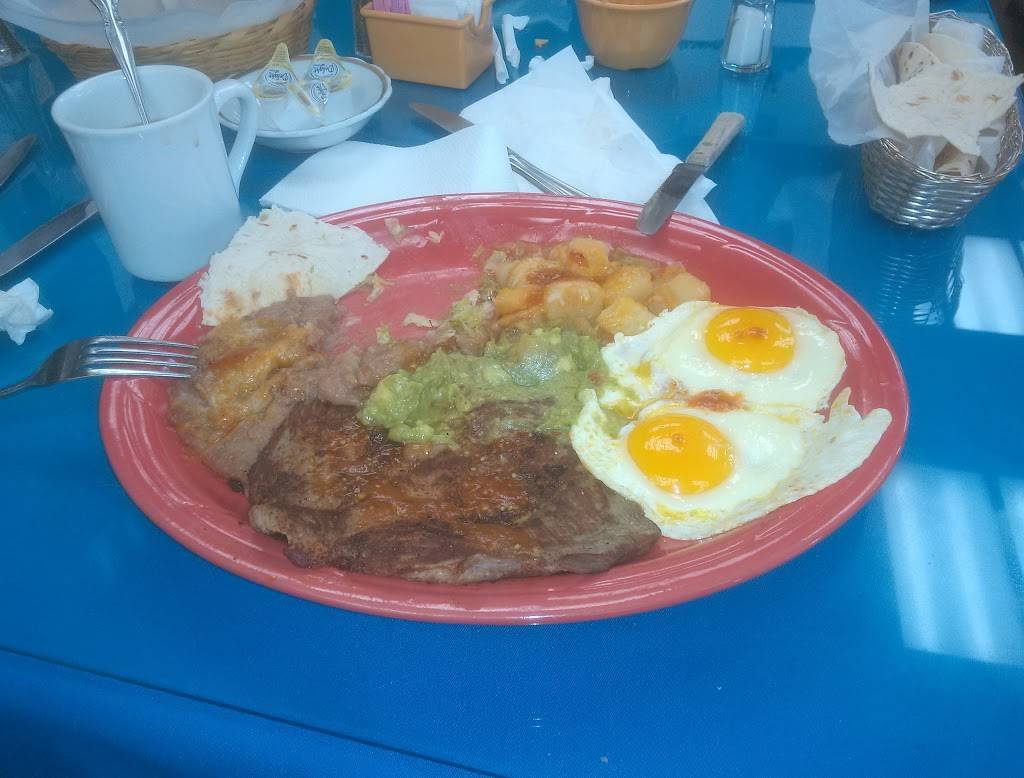 Lilys Cafe | restaurant | 2326 Tulare St, Fresno, CA 93721, USA | 5594986261 OR +1 559-498-6261