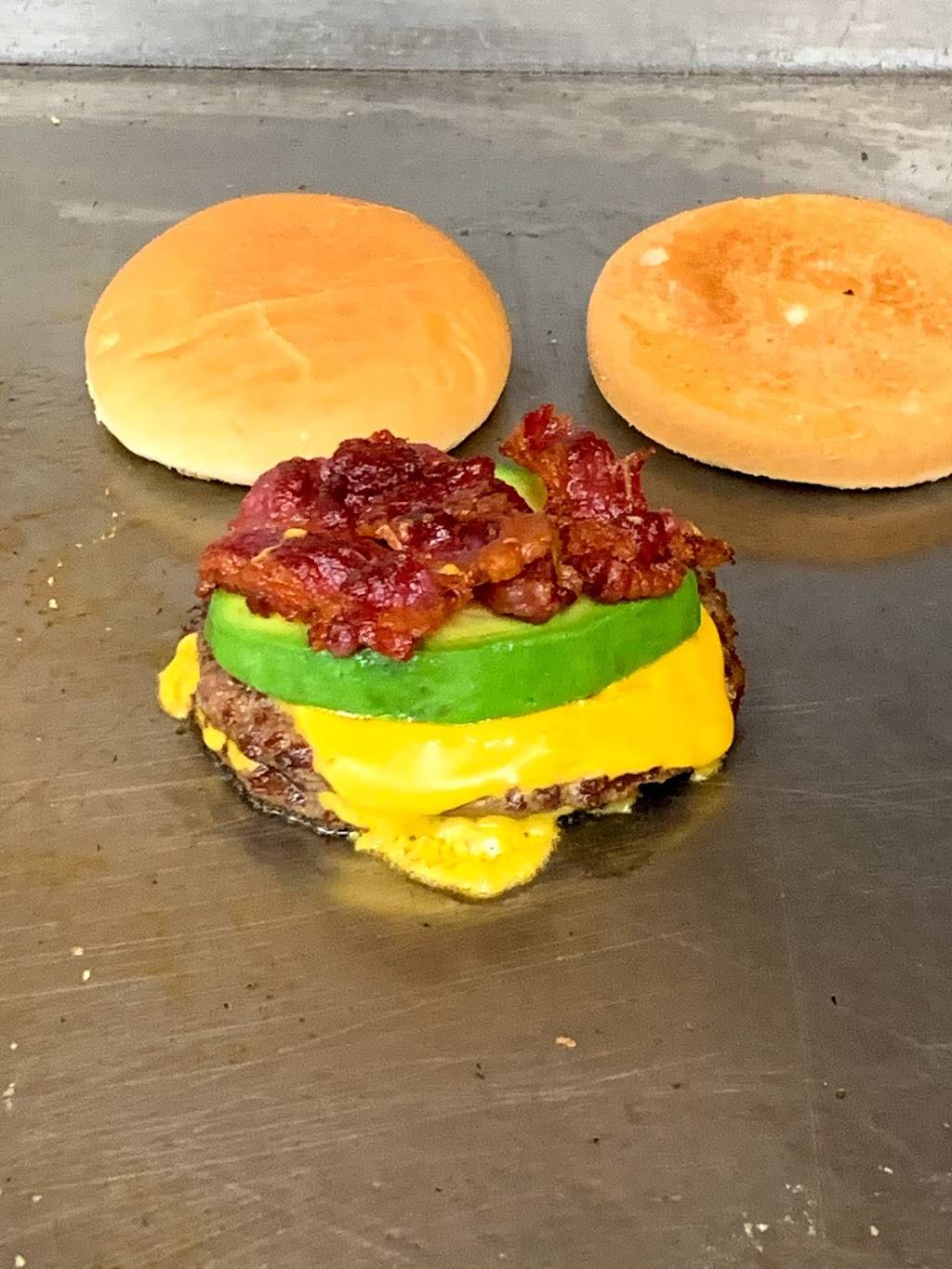 The burger joint | restaurant | 2459 N 10th Ave, Hanford, CA 93230, USA | 5596703986 OR +1 559-670-3986