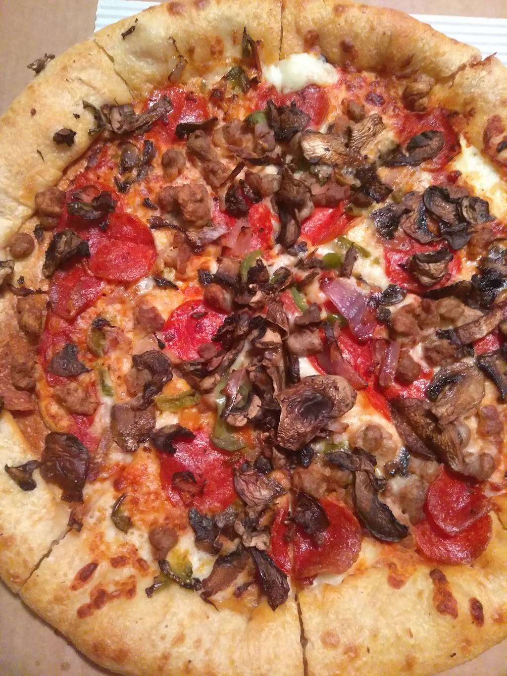 Pizza Hut | restaurant | 985 N McLean Blvd, Elgin, IL 60123, USA | 8479317272 OR +1 847-931-7272