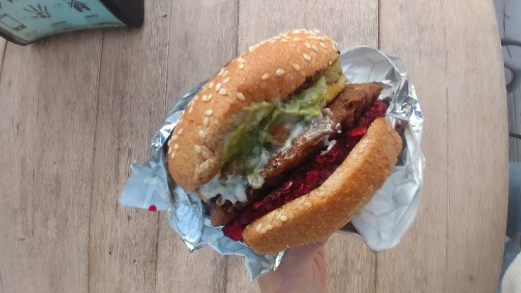 Tank Burger Bar | restaurant | 2895 McFarlane Rd, Coconut Grove, FL 33133, USA | 3055703609 OR +1 305-570-3609